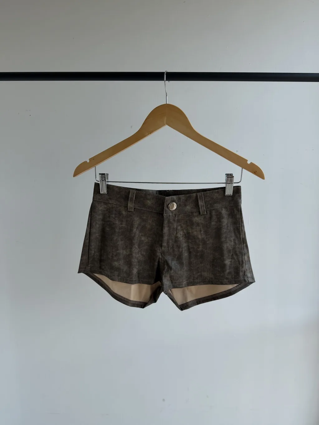 Short Anti