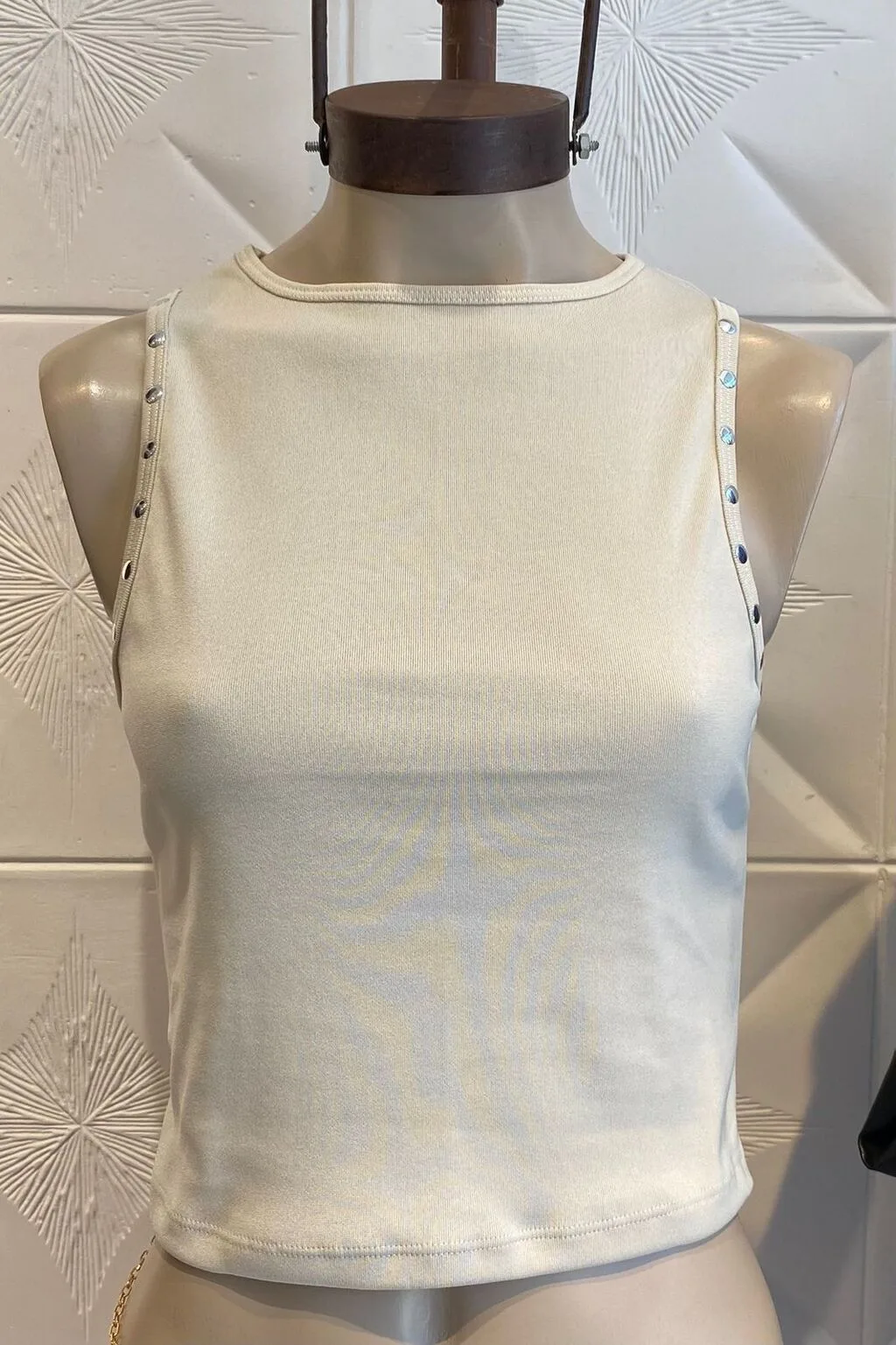Musculosa Cropped c/tachas